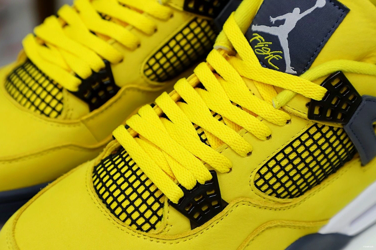 AIR 4 'LIGHTNING' 2021 AIR JORDAN RETRO JORDAN 0116